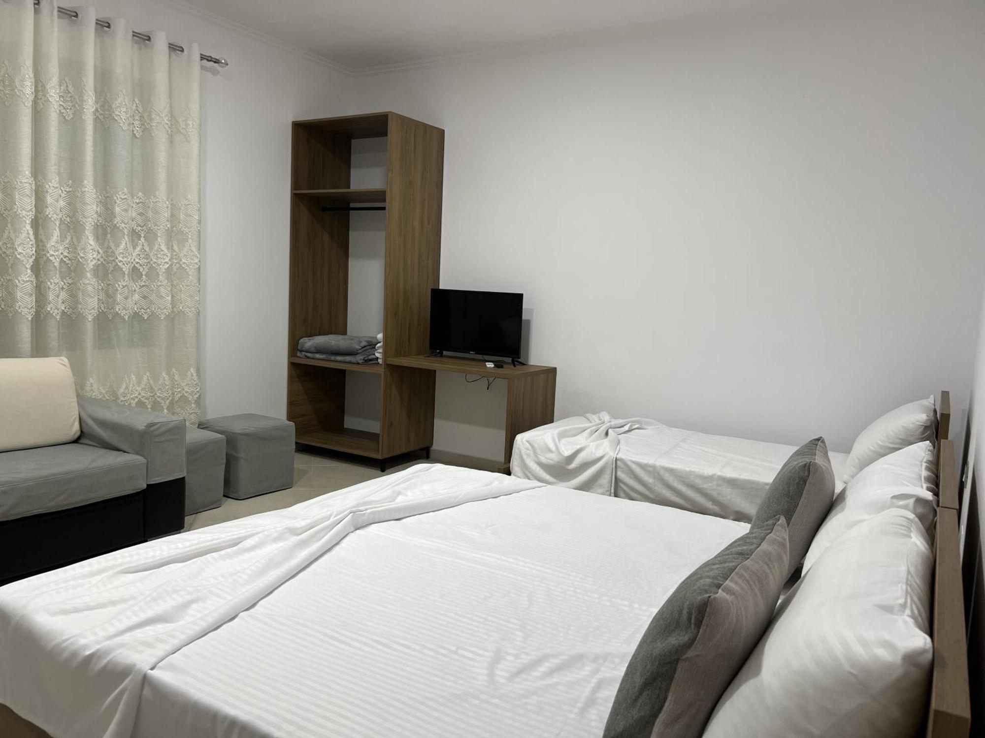 בראט Guesthouse Osumi מראה חיצוני תמונה