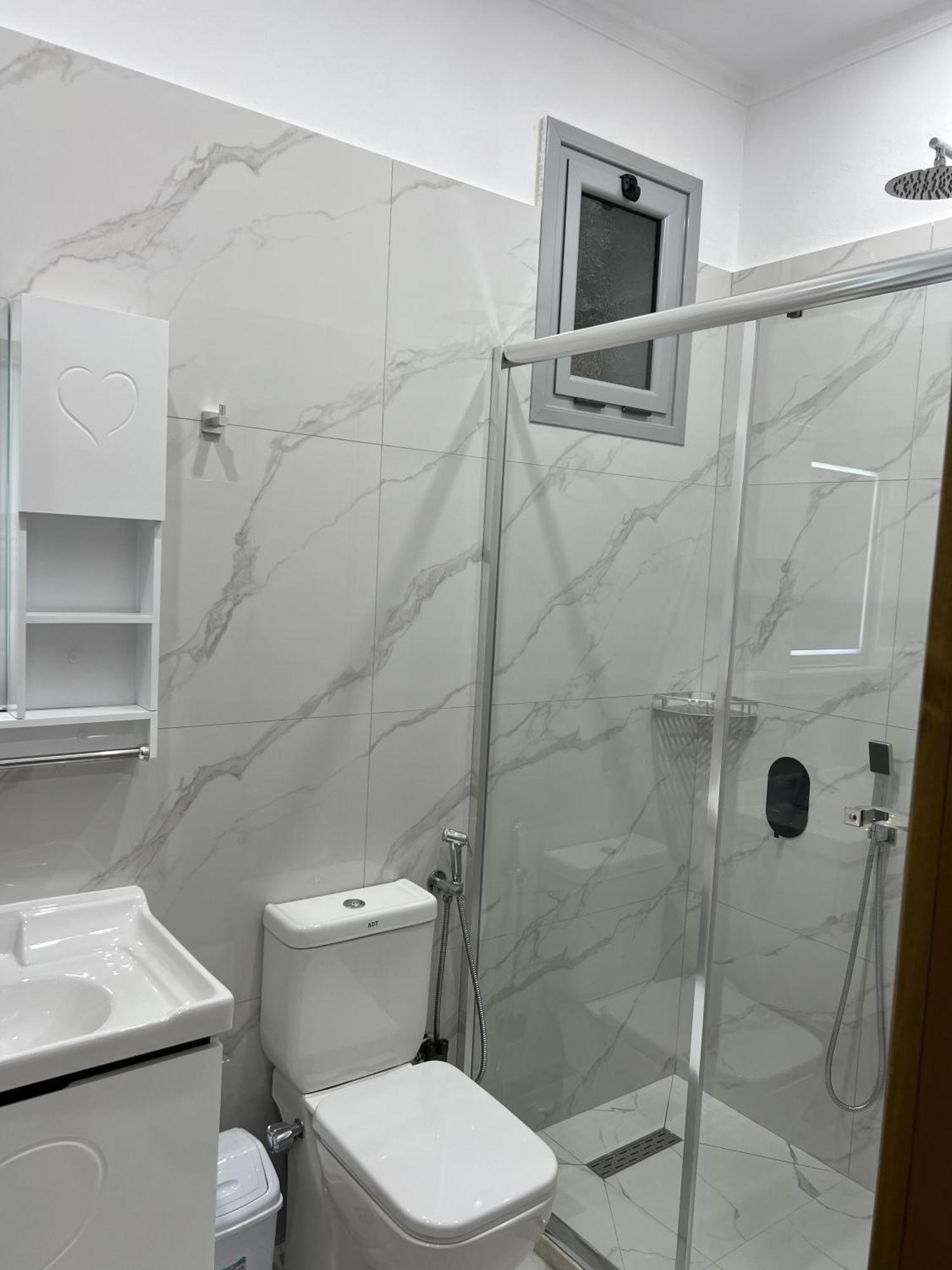 בראט Guesthouse Osumi מראה חיצוני תמונה