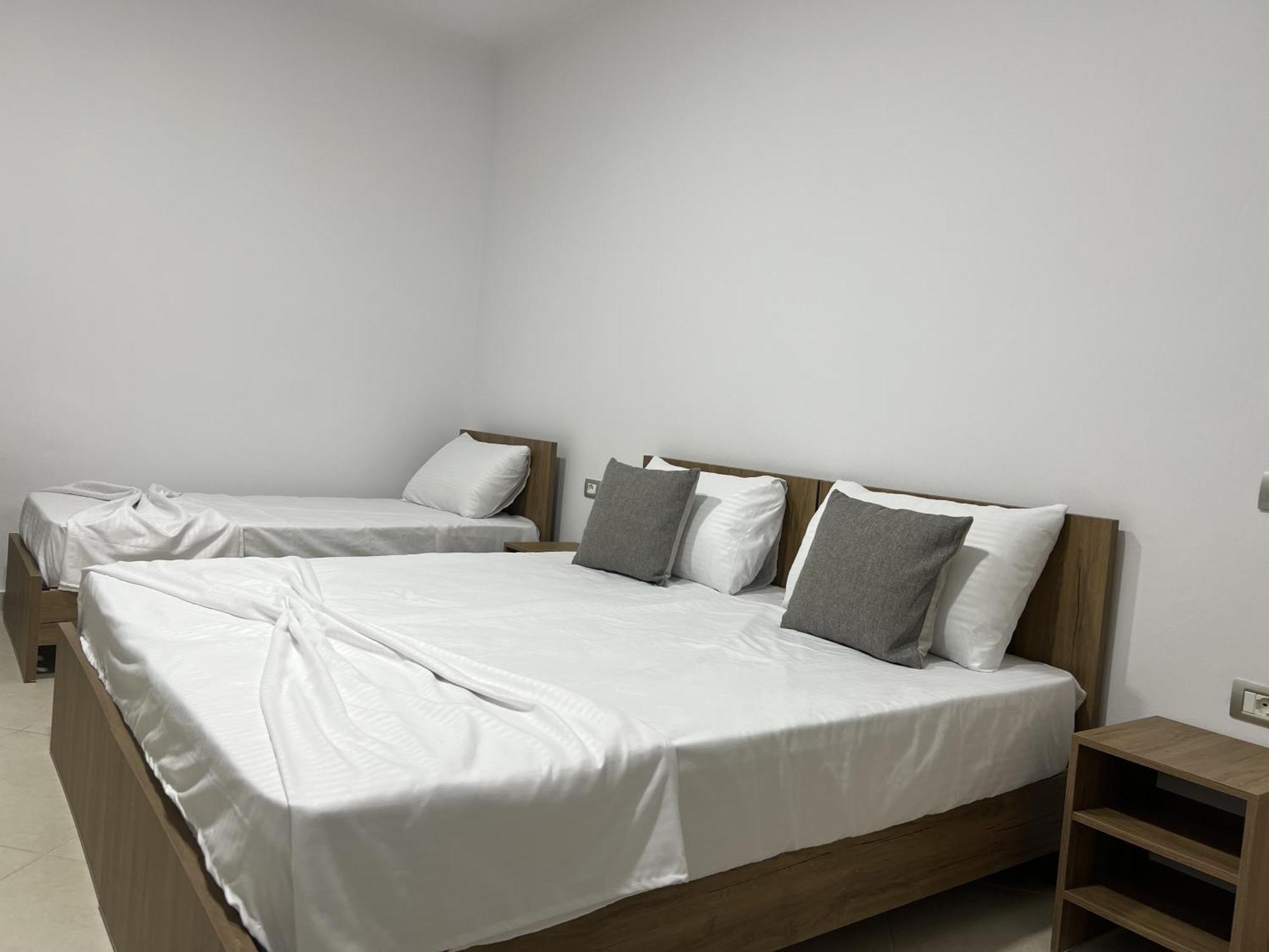בראט Guesthouse Osumi מראה חיצוני תמונה